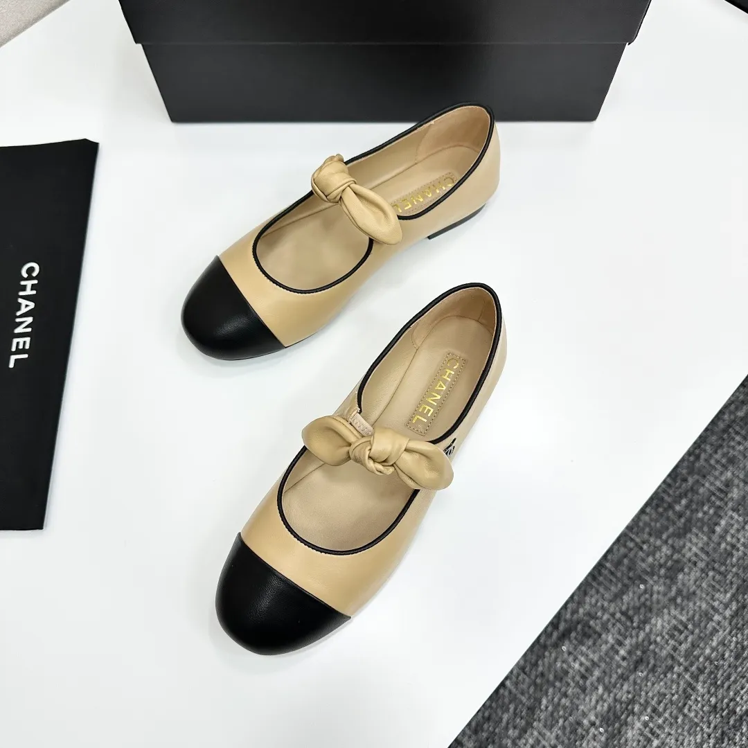 👟👟Ex-factory price 480👟👟 Women's Shoes Women's Clothing Chanel 25C Early Spring Mary Jane Shoes Series This season's shoes are great! The pure black Mary Jane is very comfortable on the feet and the upper leather is also very soft, so you don’t have to worry about rubbing your feet. The bunny ears are also very cute, and the black and white color matching and black fabric cover are very nice. Upper cowhide, inner sheepskin, leather outsole Size: 35-39 40/41 customized